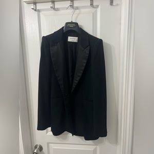 Aritzia Babaton Balzer